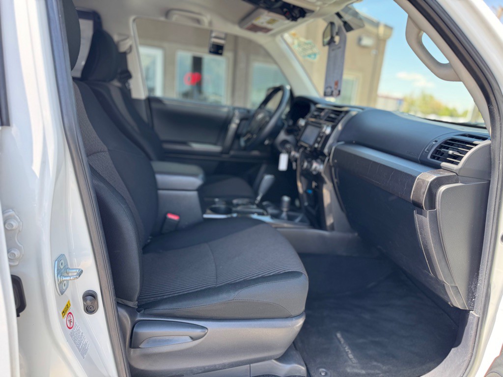 2014 Toyota 4Runner Image 11