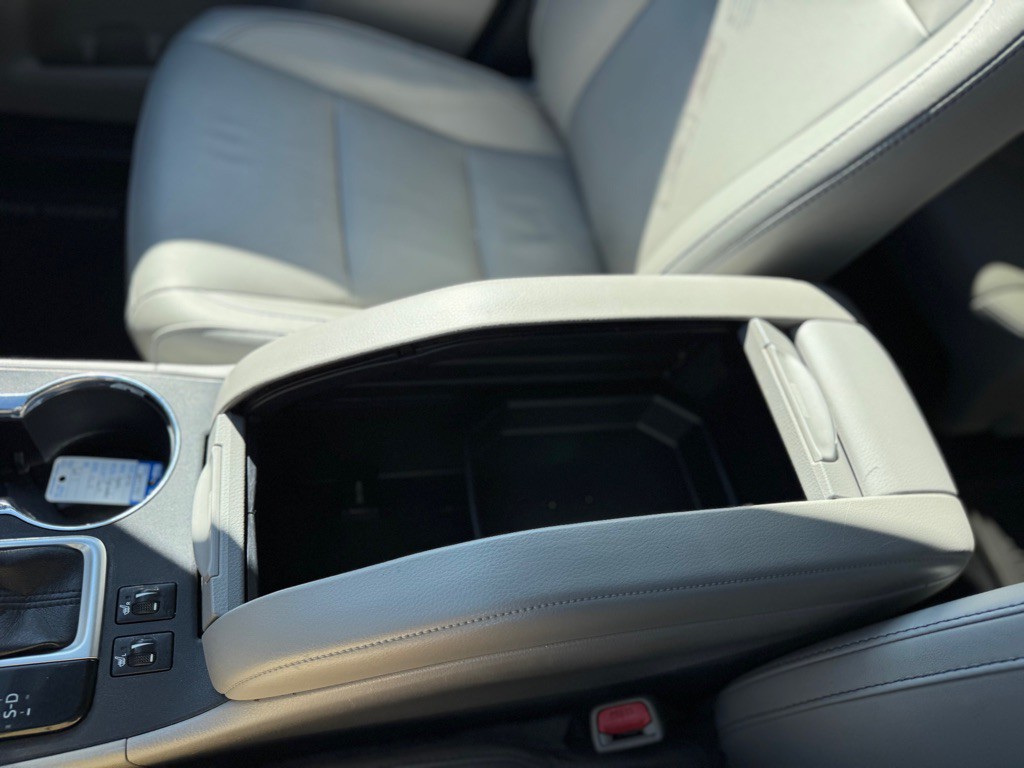 2016 Toyota Highlander Image 27