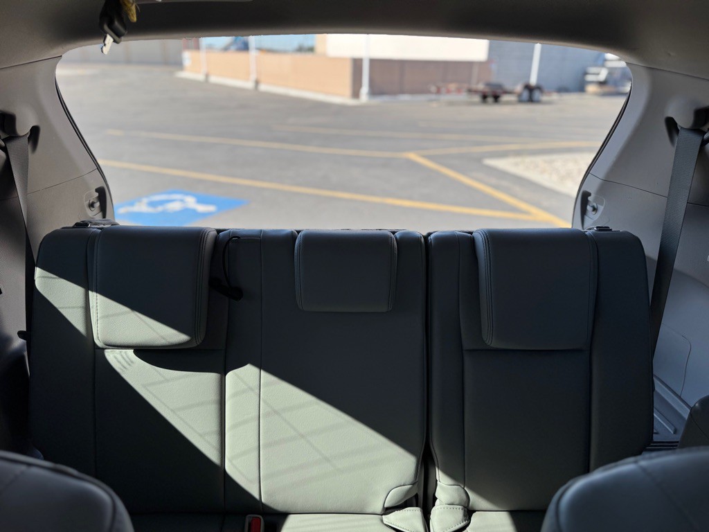 2016 Toyota Highlander Image 32