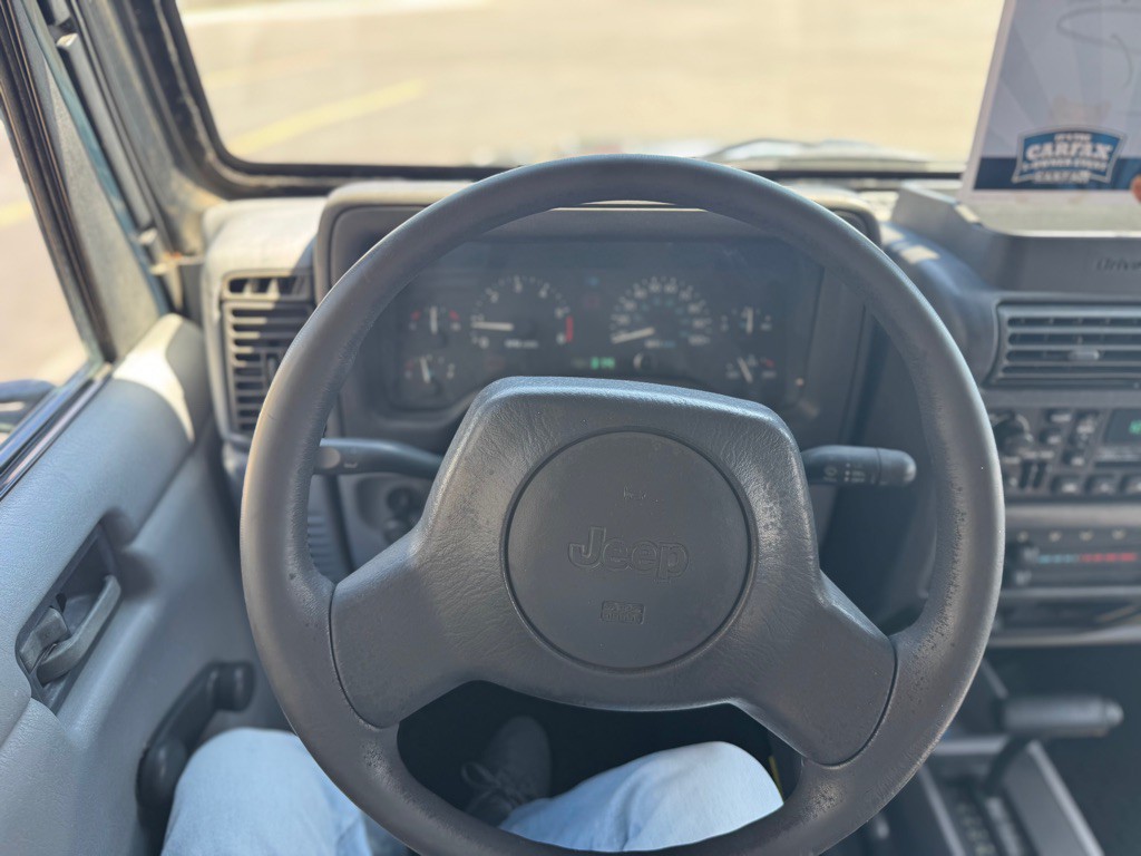 1998 Jeep Wrangler Image 7