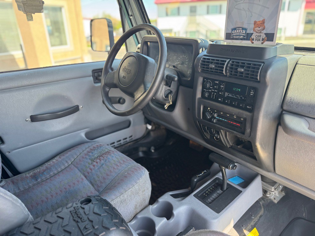 1998 Jeep Wrangler Image 8