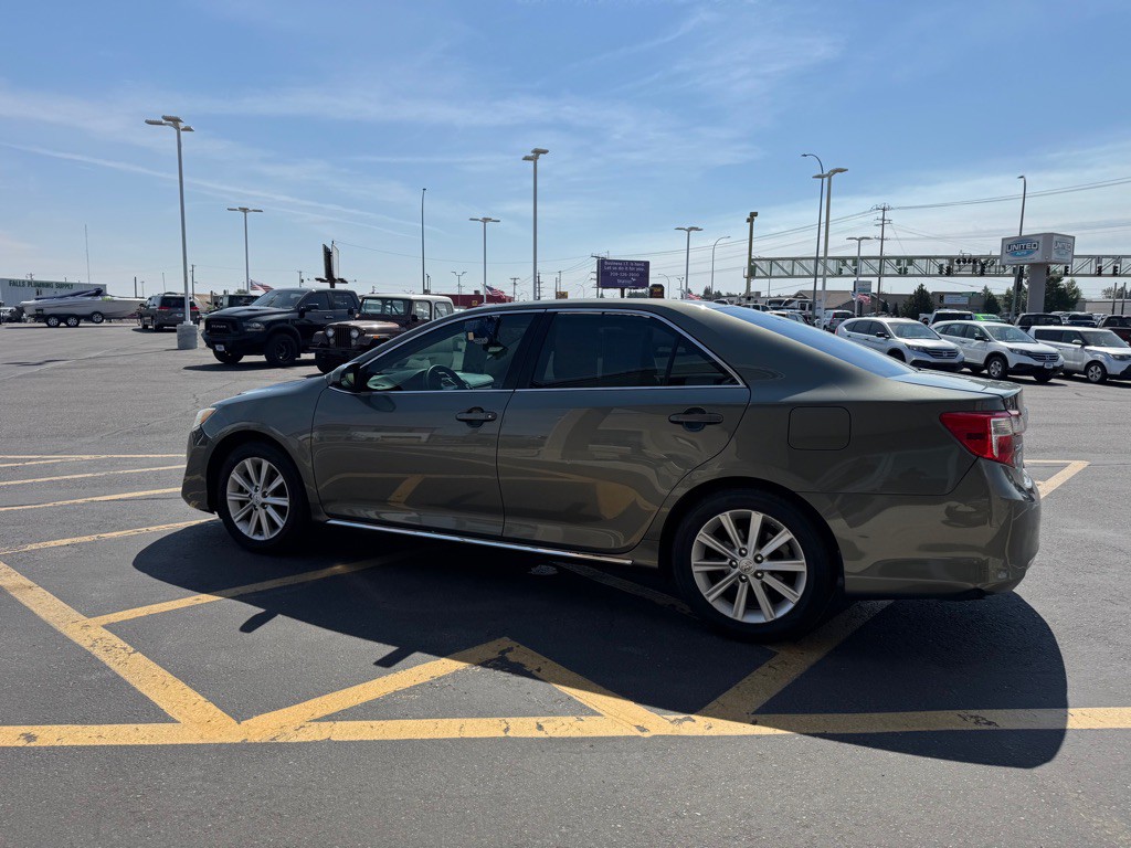 2014 Toyota Camry Image 3