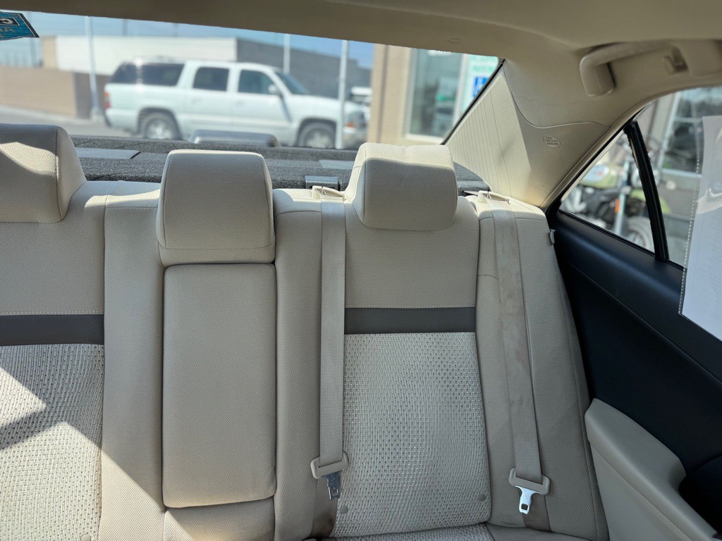 2014 Toyota Camry Image 10