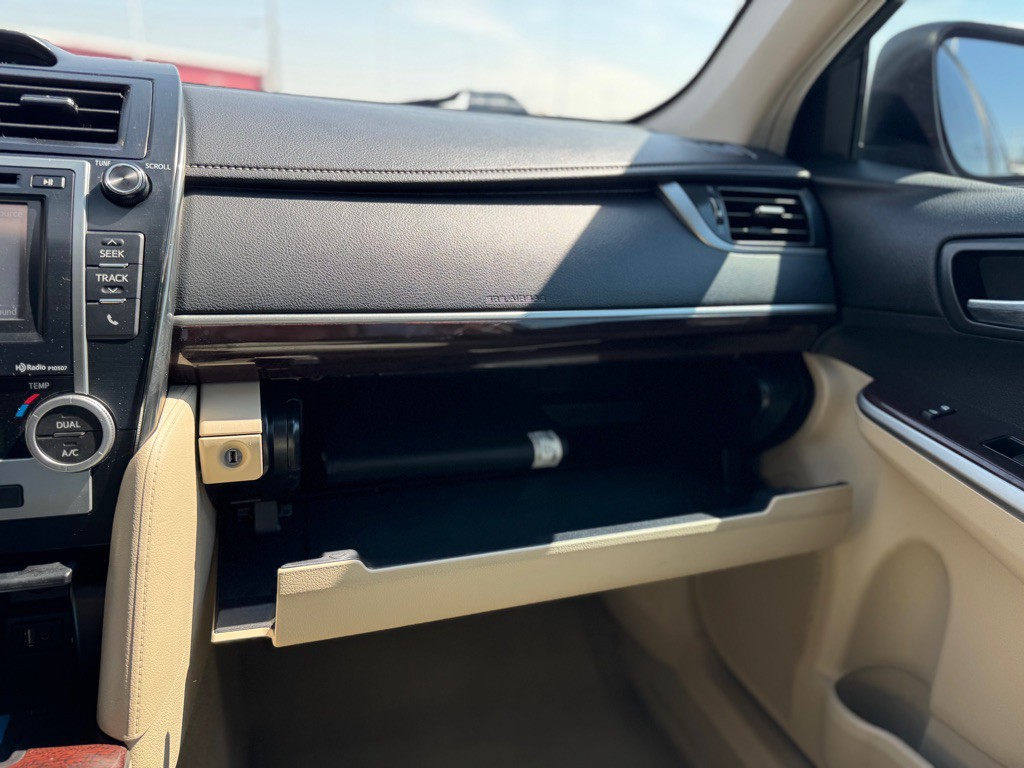 2014 Toyota Camry Image 11