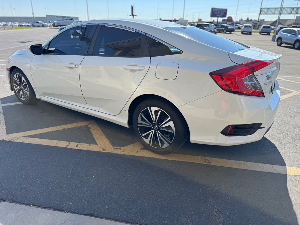 2017 Honda Civic Image 3