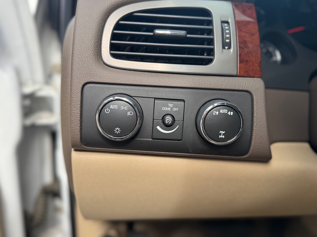2012 Chevrolet Tahoe Image 6