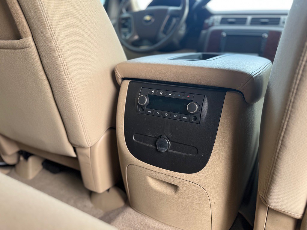 2012 Chevrolet Tahoe Image 17