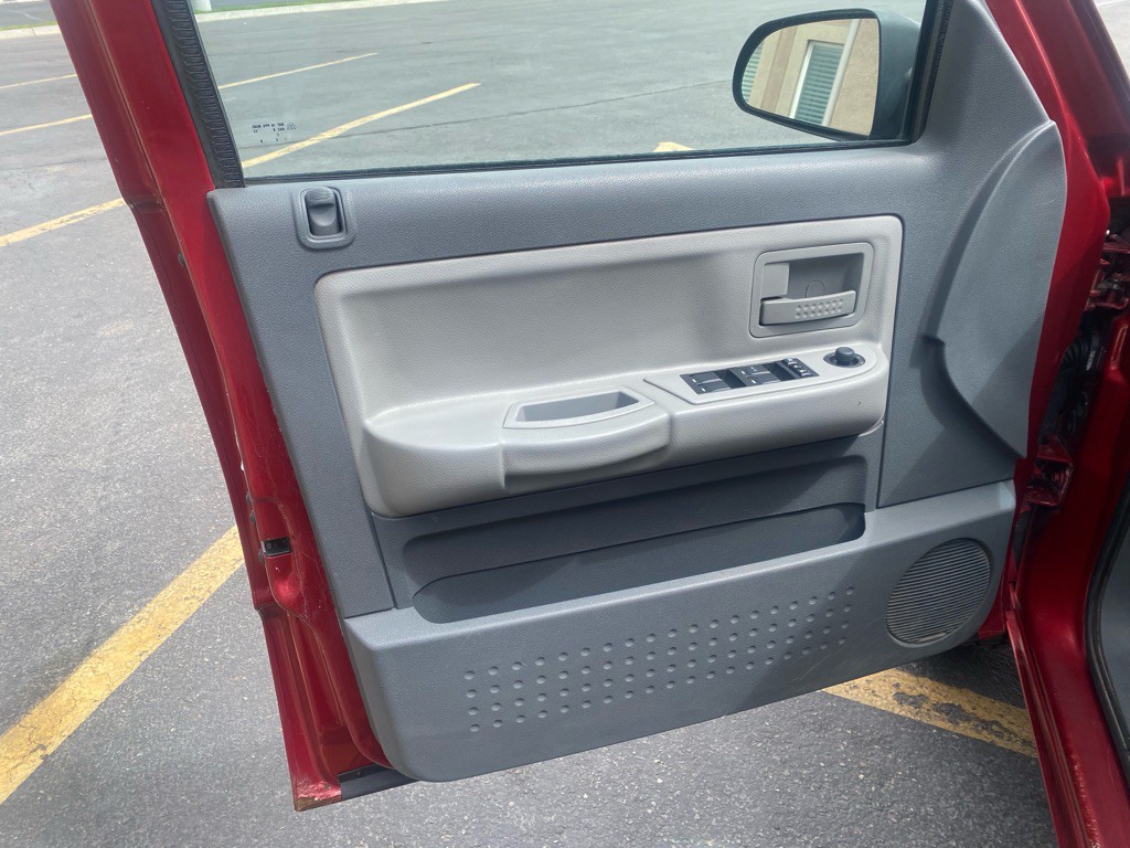 2007 Dodge Dakota Image 6