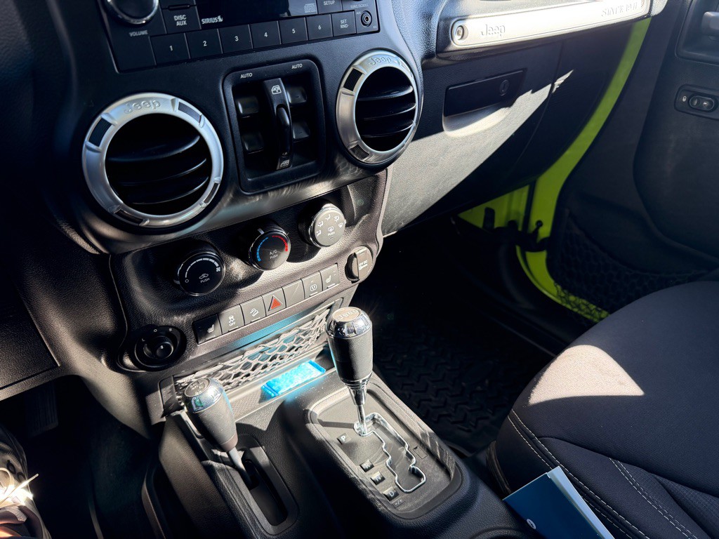 2013 Jeep Wrangler Unlimited Image 13