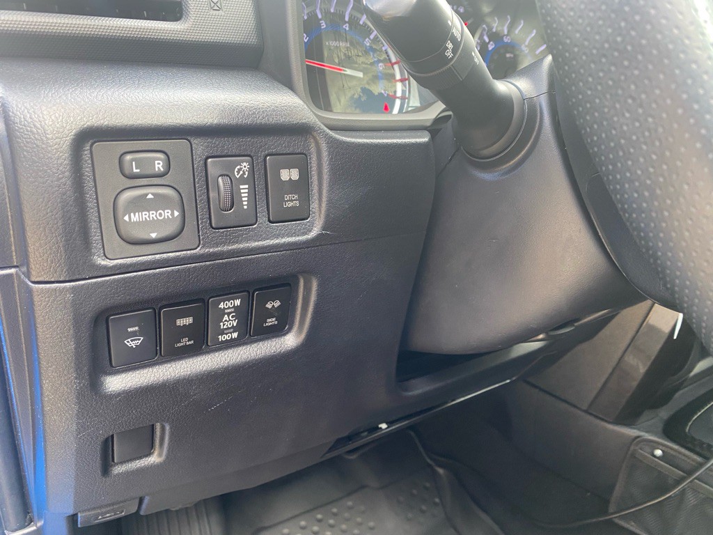 2019 Toyota 4Runner Image 8