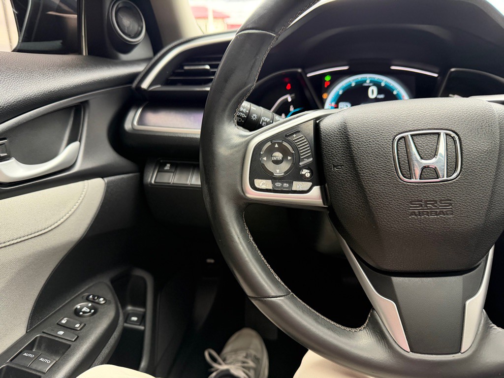 2018 Honda Civic Image 9
