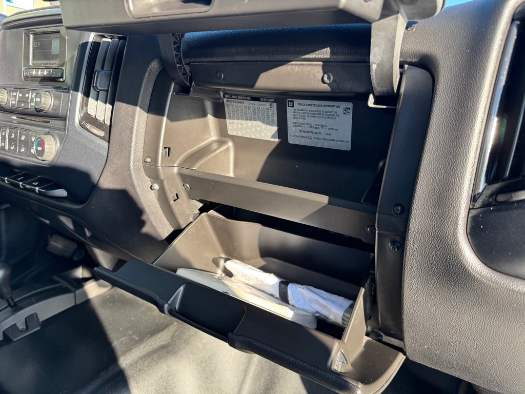 2015 Chevrolet Silverado 1500 Image 12