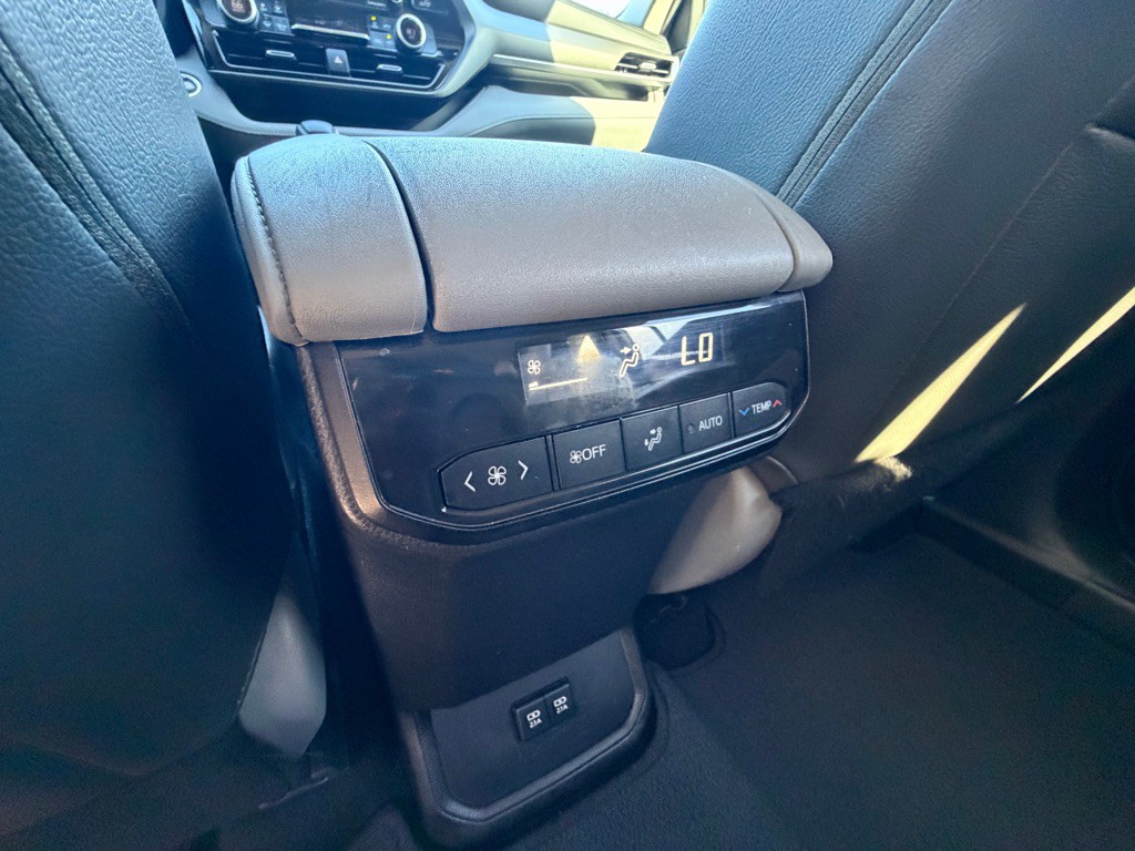 2020 Toyota Highlander Image 20