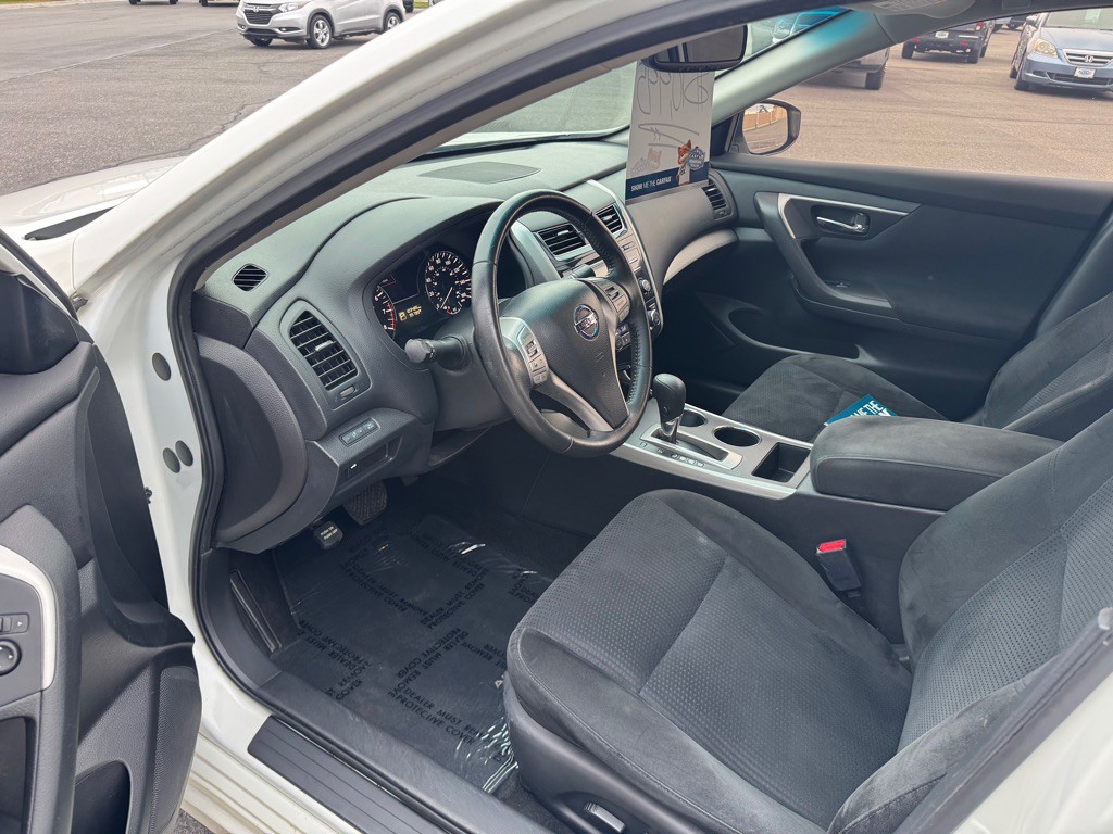 2015 Nissan Altima Image 5