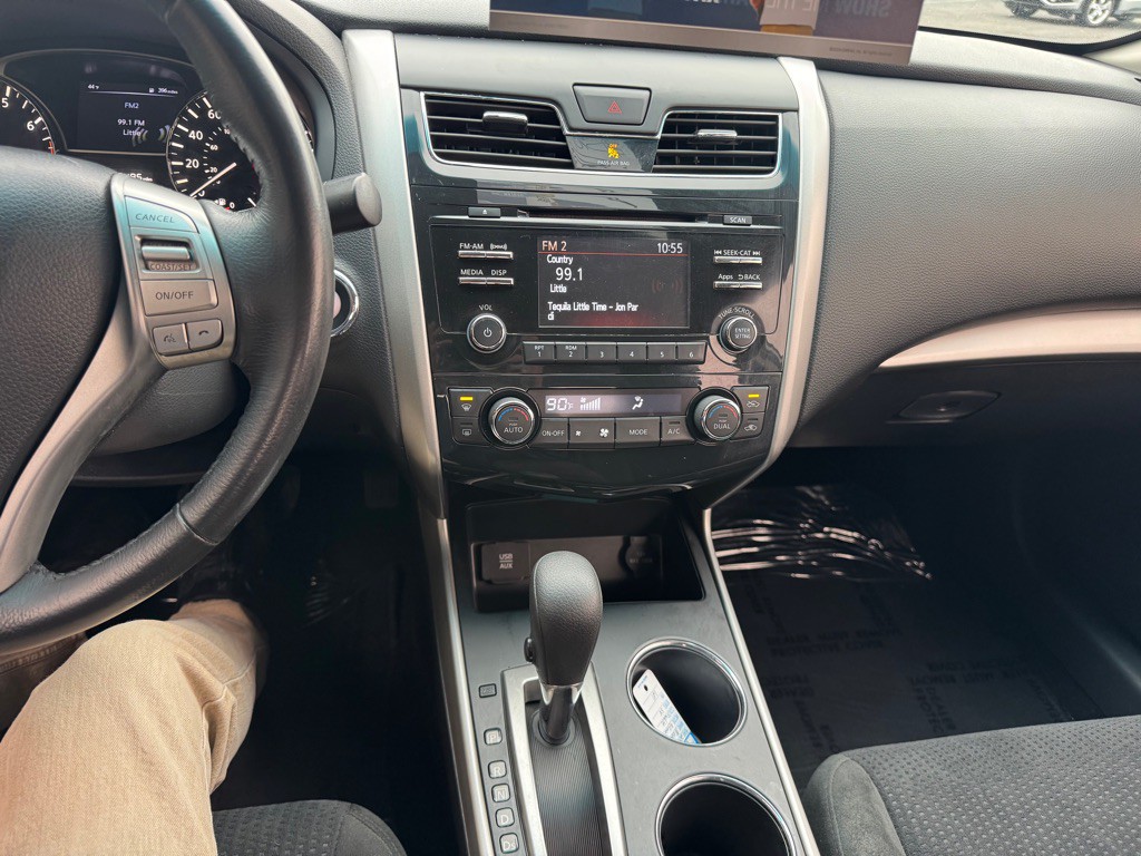 2015 Nissan Altima Image 8