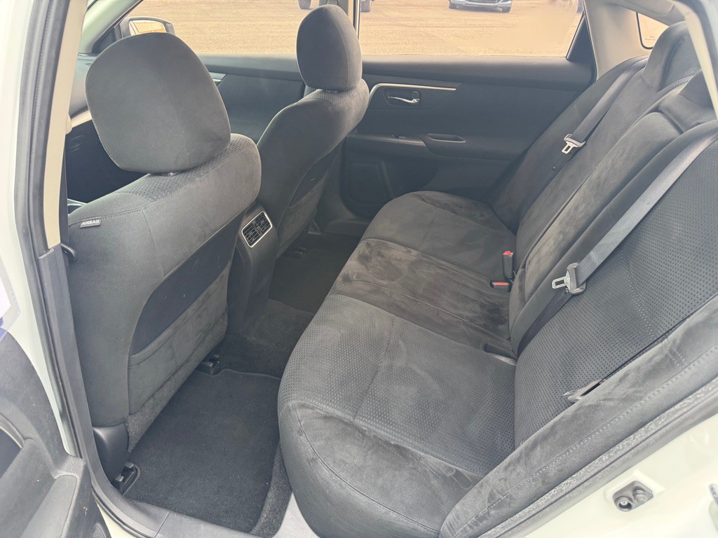 2015 Nissan Altima Image 13