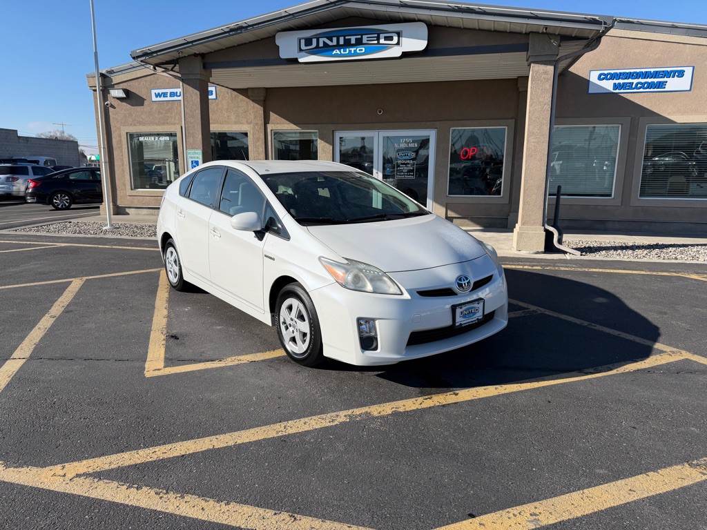 2010 Toyota Prius Image 2