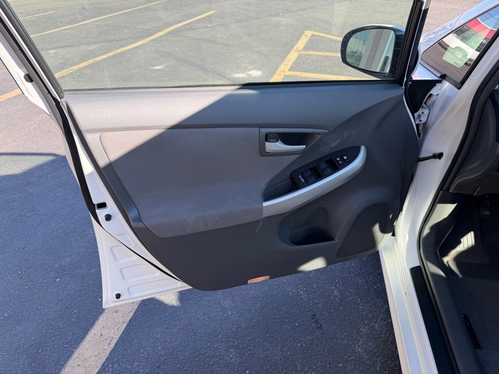 2010 Toyota Prius Image 6