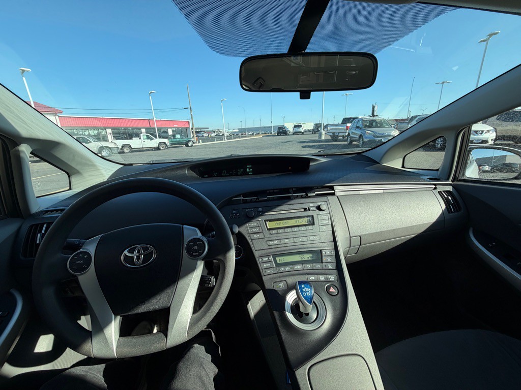 2010 Toyota Prius Image 11