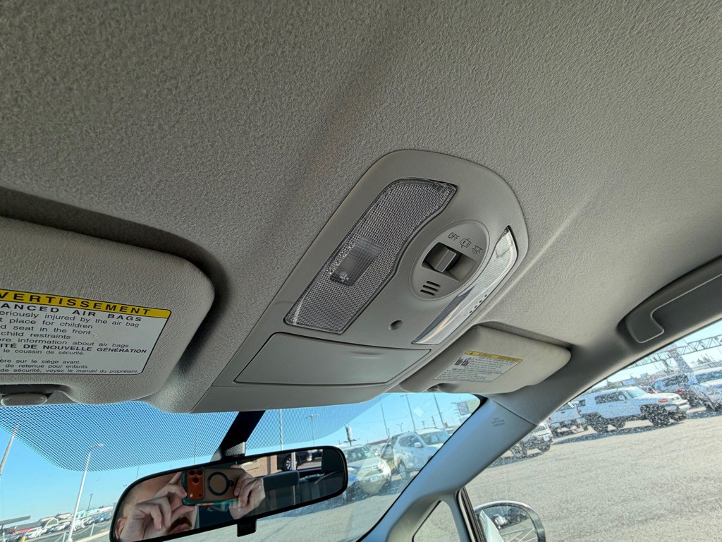 2010 Toyota Prius Image 12