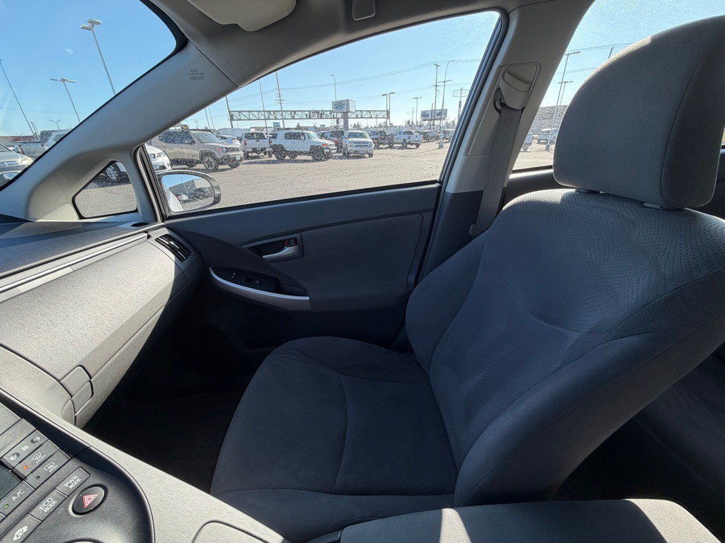 2010 Toyota Prius Image 13