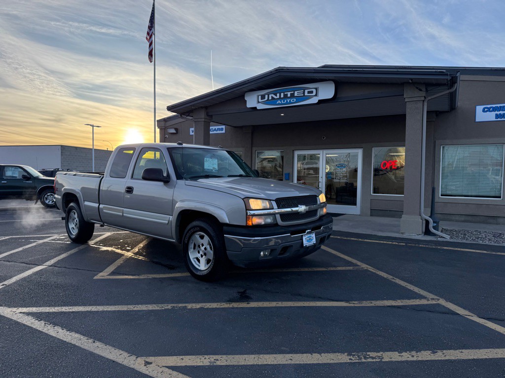 2005 Chevrolet Silverado 1500 Image 2