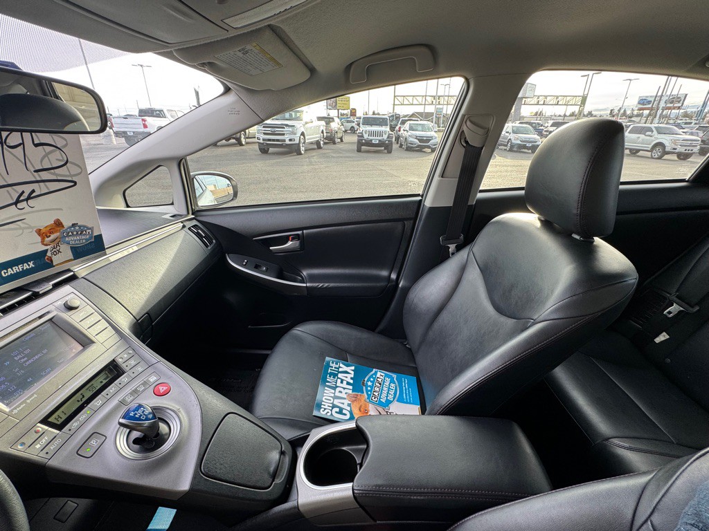 2013 Toyota Prius Image 9