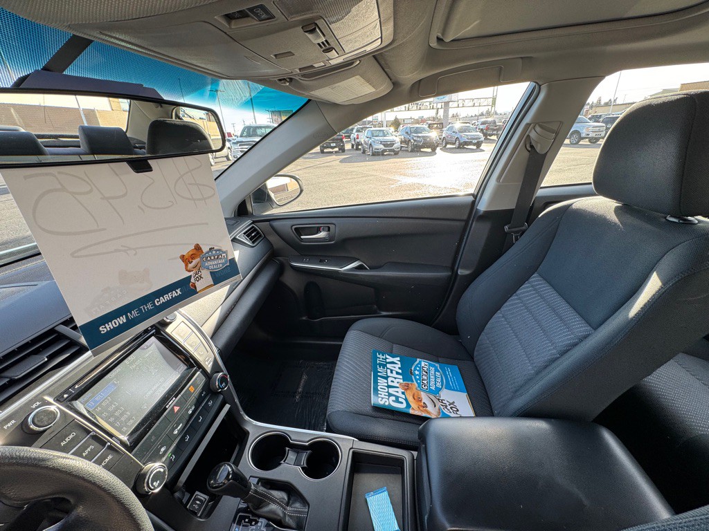 2017 Toyota Camry Image 7