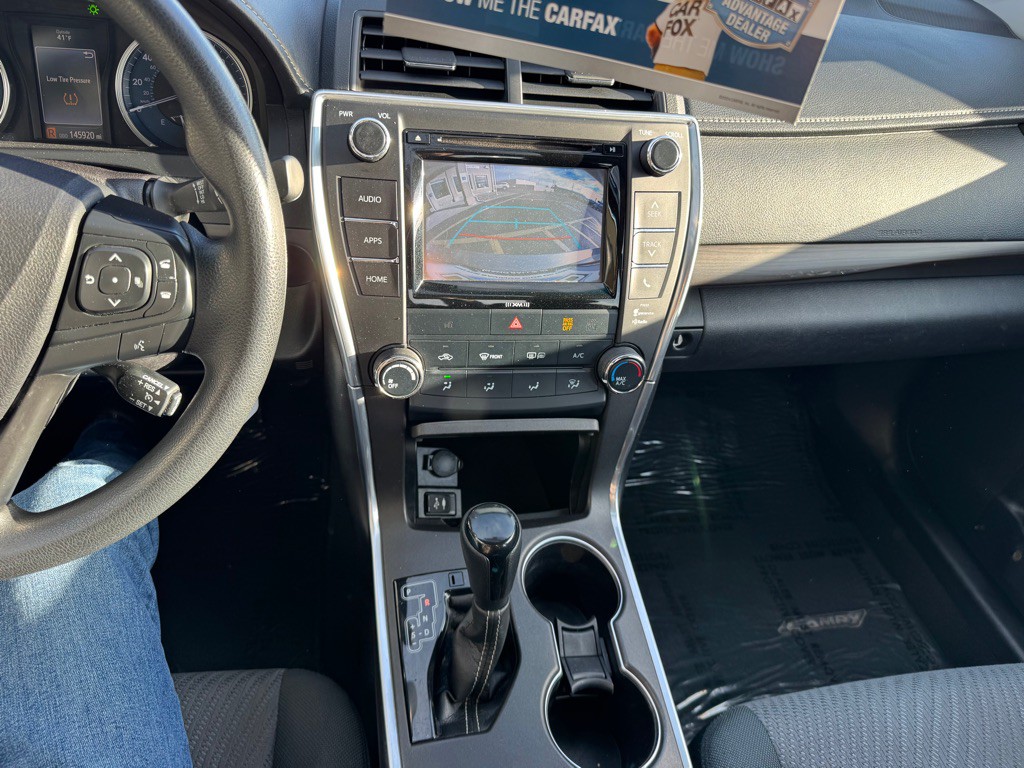 2017 Toyota Camry Image 8