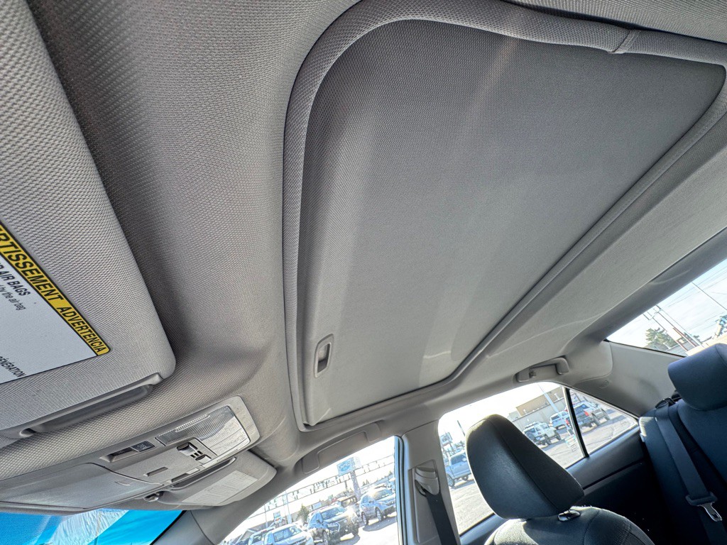 2017 Toyota Camry Image 10