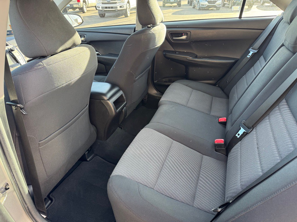 2017 Toyota Camry Image 14