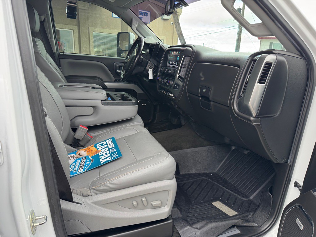 2018 Chevrolet Silverado 1500 Image 12