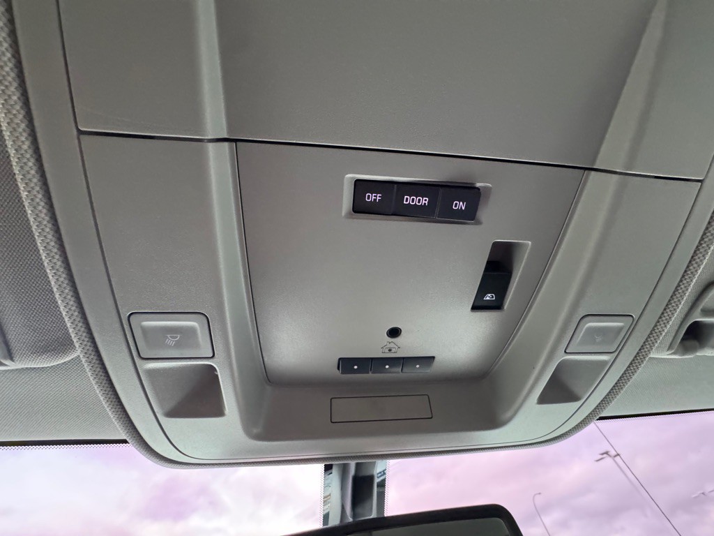 2018 Chevrolet Silverado 1500 Image 16