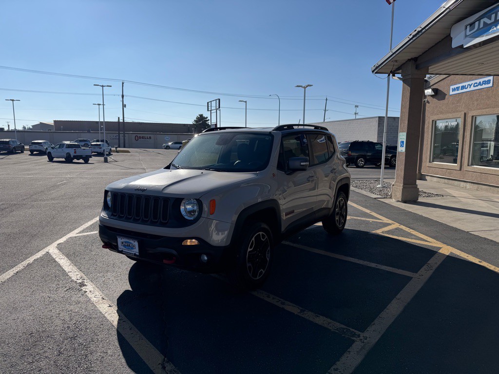 2016 Jeep Renegade Image 3