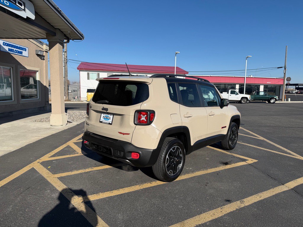 2016 Jeep Renegade Image 5