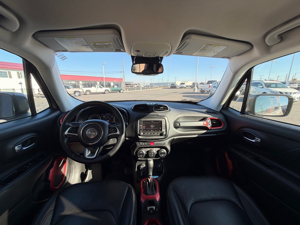 2016 Jeep Renegade Image 18