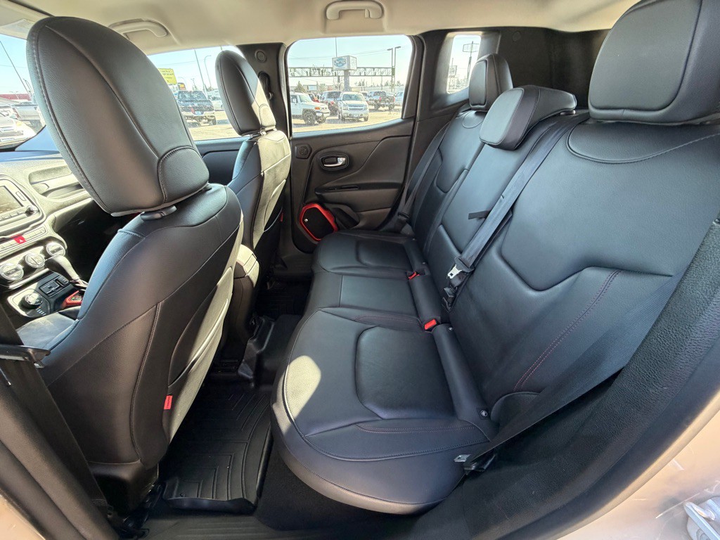 2016 Jeep Renegade Image 20