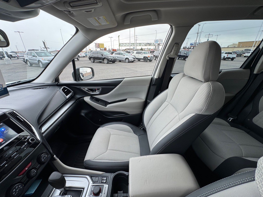 2022 Subaru Forester Image 11