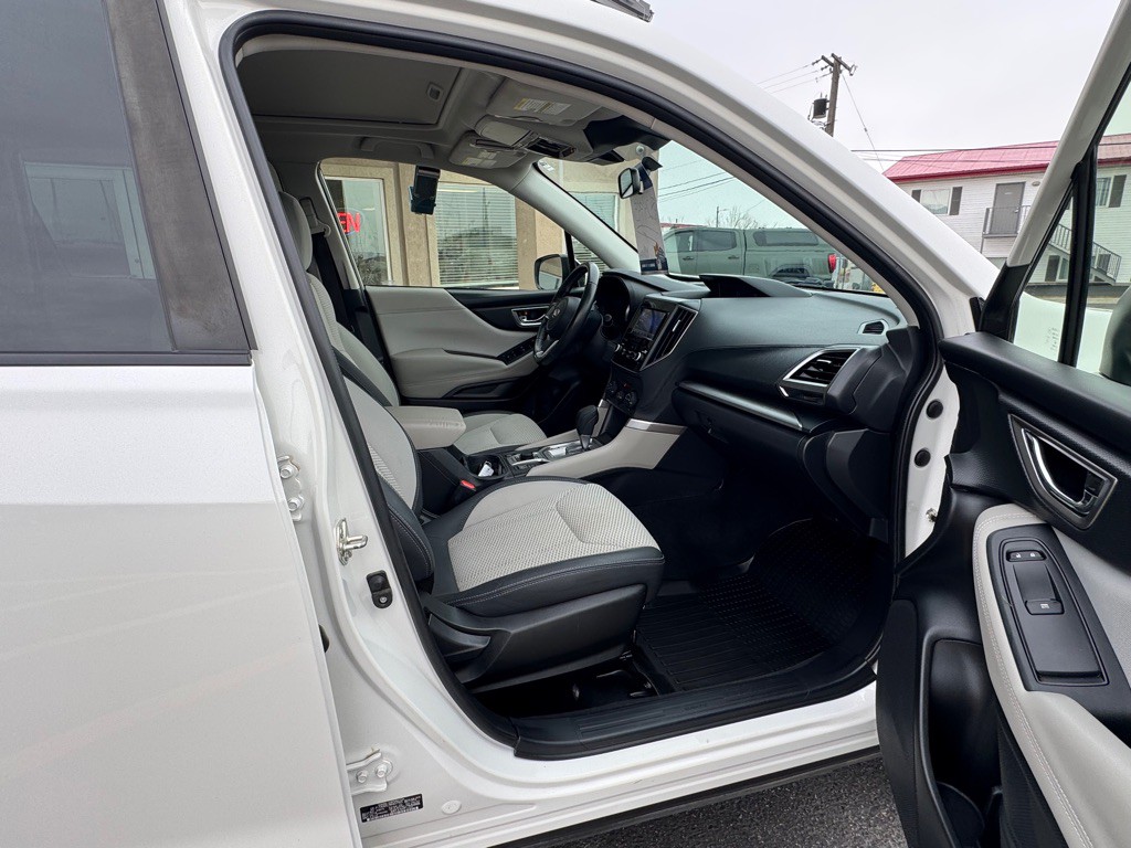 2022 Subaru Forester Image 15
