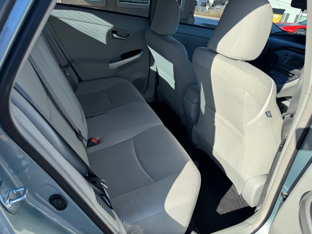 2015 Toyota Prius Image 12