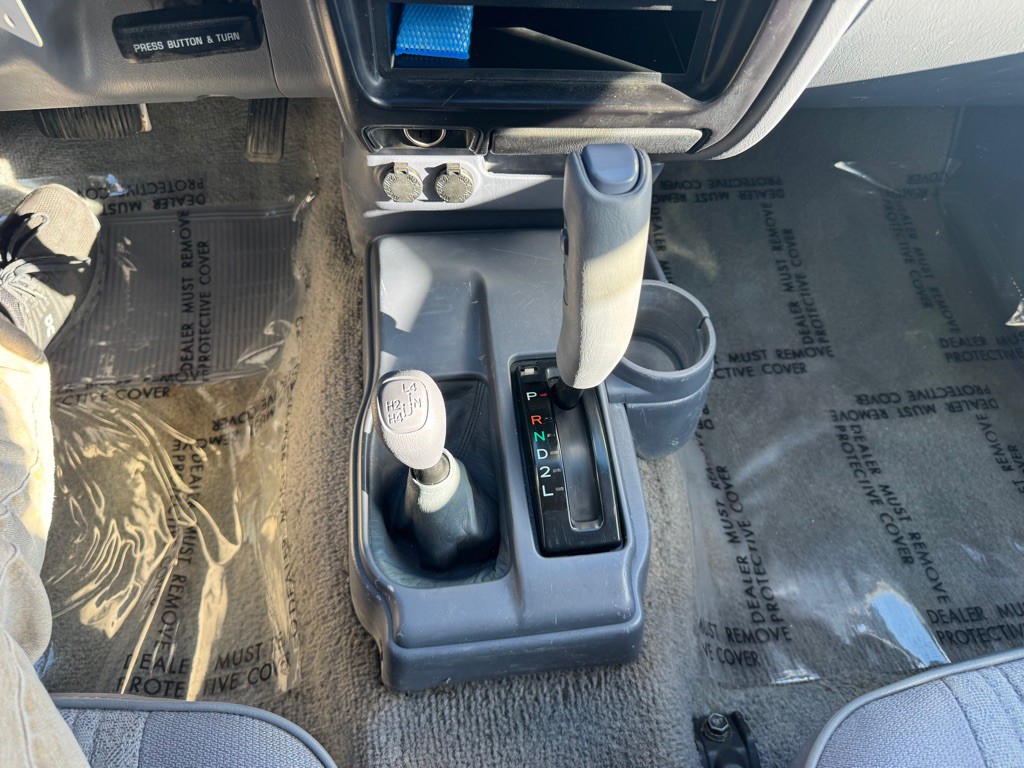 2000 Toyota Tacoma Image 13