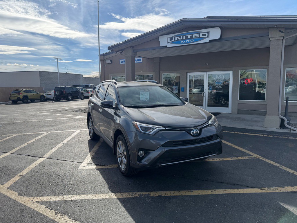 2017 Toyota Rav4 Image 2