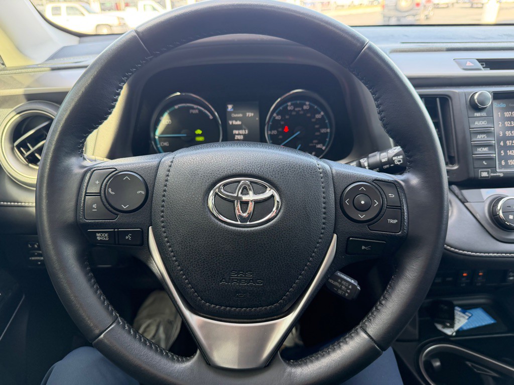2017 Toyota Rav4 Image 9