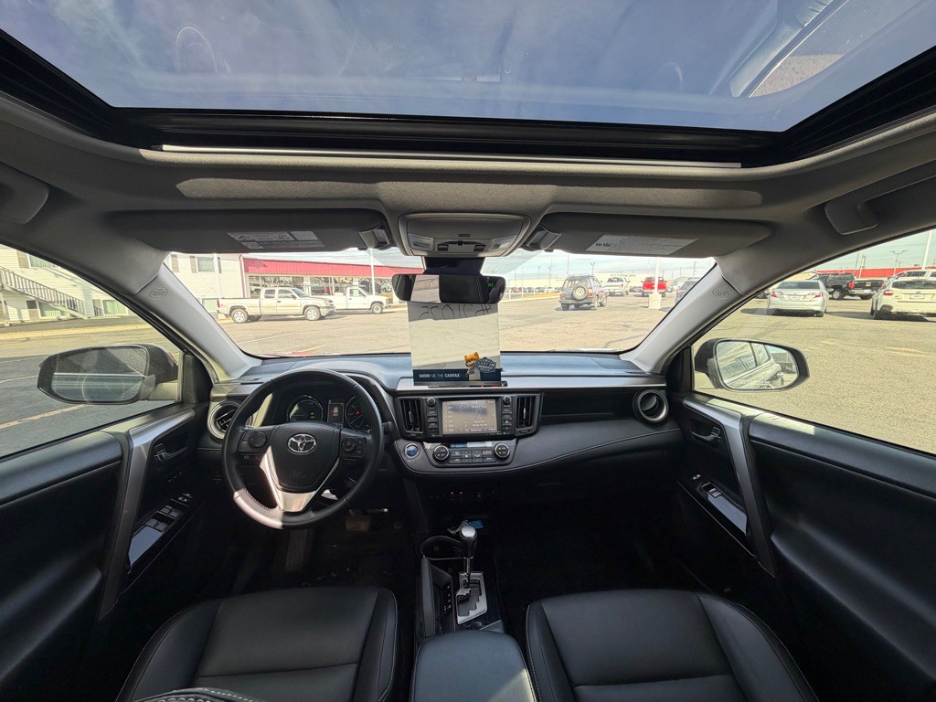 2017 Toyota Rav4 Image 17