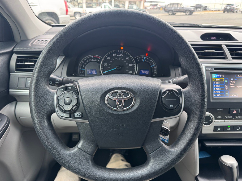 2013 Toyota Camry Image 6