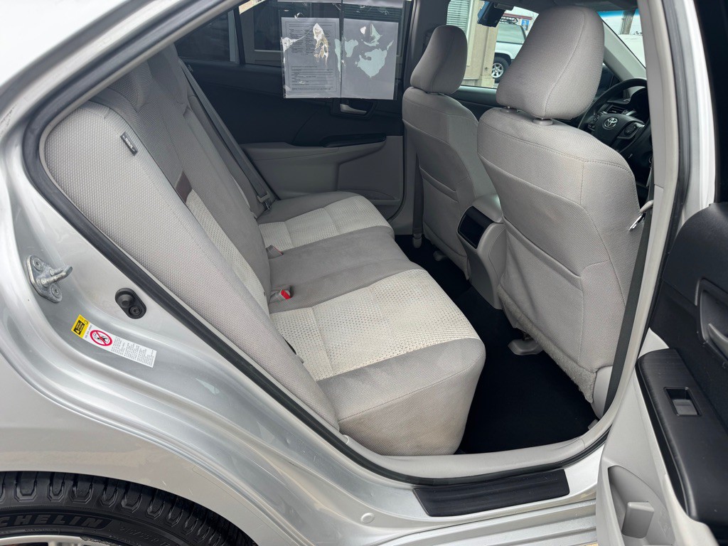 2013 Toyota Camry Image 12