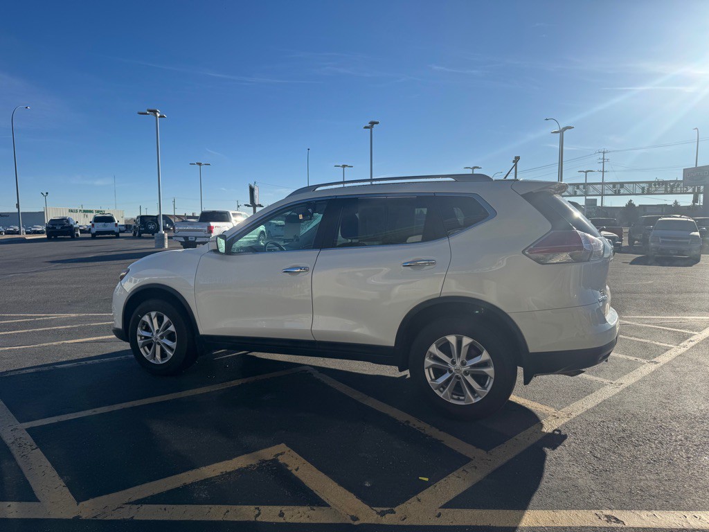 2016 Nissan Rogue Image 3