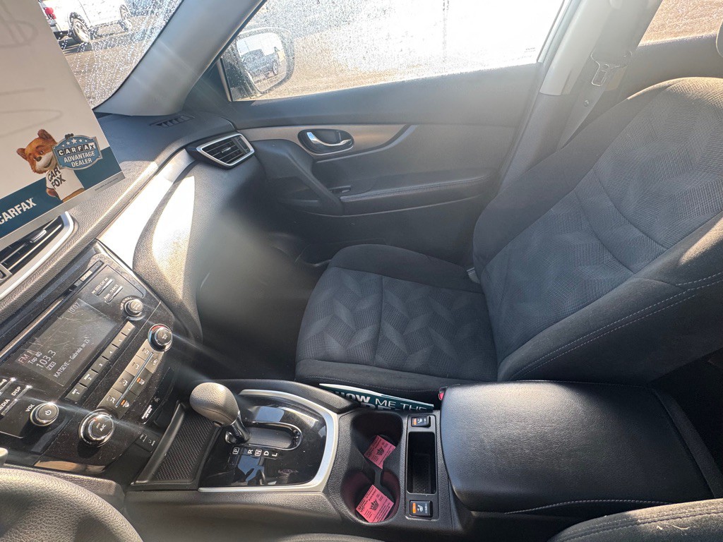 2016 Nissan Rogue Image 9