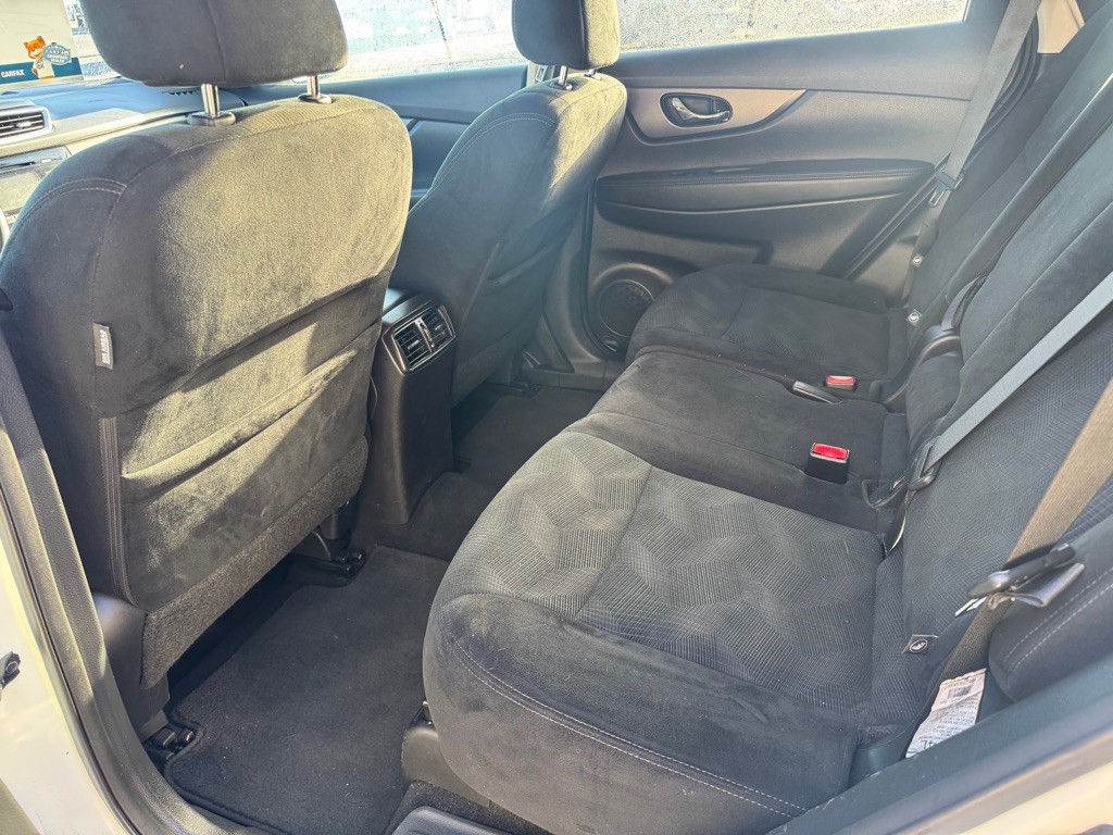 2016 Nissan Rogue Image 14