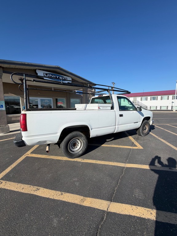 1999 Chevrolet C/K Image 3